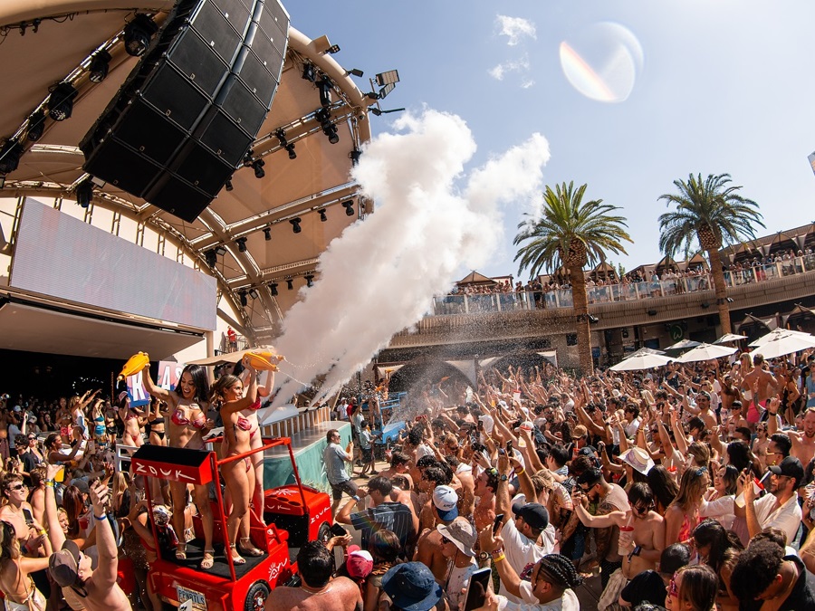 Ayu Las Vegas Dayclub