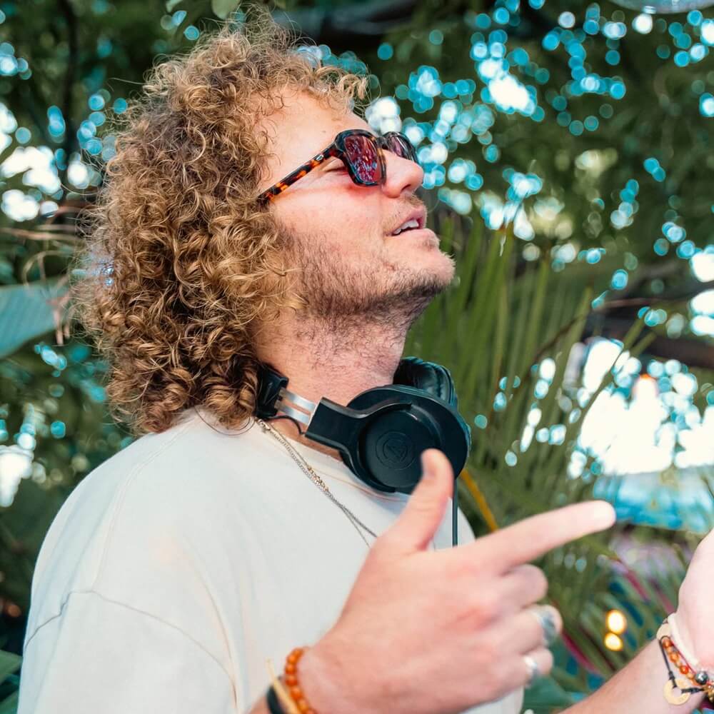 Lincoln Jesser Artist Profile